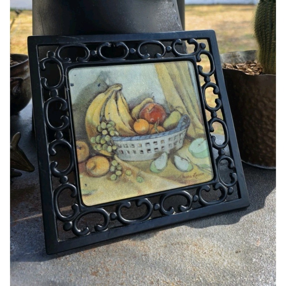 VTG 9x9 Fruit‎ Basket Tile Trivet Black Metal Scroll Frame Kitchen Decor